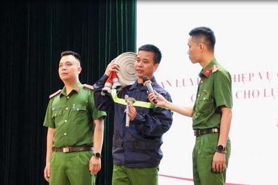 Đống Đa: 300 thành viên lực lượng dân phòng được trang bị kỹ năng PCCC