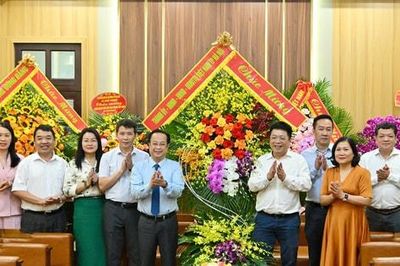 Phó Chủ tịch Thường trực HĐND TP Hà Nội thăm, chúc mừng Báo Nhân Dân nhân Ngày Báo chí Cách mạng Việt Nam