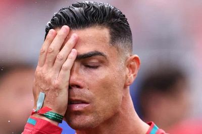 Ronaldo bất lực, Bồ Đào Nha hòa mà như thua Congo