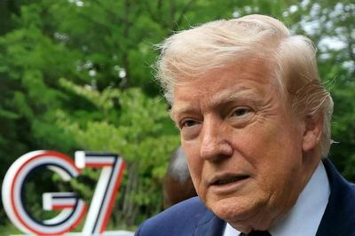 Tổng thống Trump: 'Nếu không thích, chúng tôi sẽ quay lại ném bom'