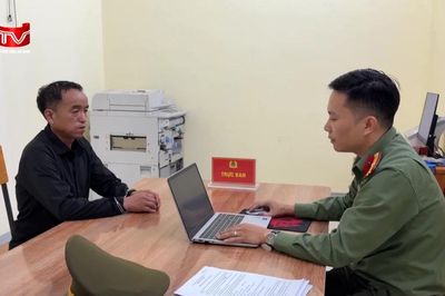 Mua súng và hạt nổ để săn bắn, người đàn ông bị khởi tố