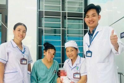 Quảng Trị: Cấp cứu sản phụ sinh con trên xe khách bị băng huyết