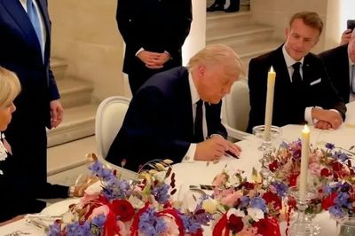 Tổng thống Mỹ - Iran ký thỏa thuận hòa bình, ông Trump vẫn dọa ném bom