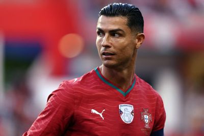 Loạt kỷ lục buồn của Ronaldo