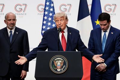 'Tôi mới là sếp': Ông Trump gây chú ý tại G7