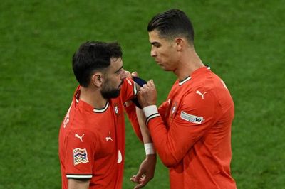 Chị gái Ronaldo thả tim bài viết công kích Bruno