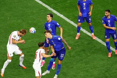 Tuyển Anh thắng, Henry khơi lại tranh cãi về Arsenal