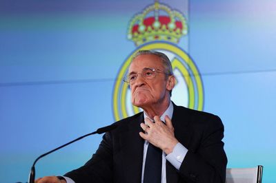 Real Madrid thúc UEFA trừng phạt Barca