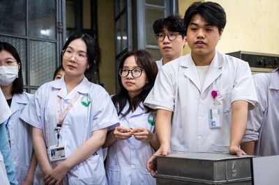 Học ngành nào được cấp học bổng, hỗ trợ sinh hoạt phí?