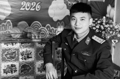 Nghệ sĩ Việt thương tiếc Thượng úy Lê Văn Thắng ở Sao nhập ngũ