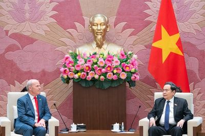 Chủ tịch Quốc hội Trần Thanh Mẫn tiếp Đại sứ Canada tại Việt Nam