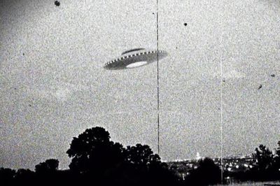 Xôn xao hồ sơ mật UFO của Mỹ: Những vụ chạm trán 'nổi da gà'