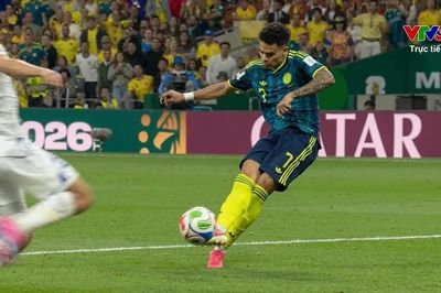 Colombia đánh bại tân binh Uzbekistan