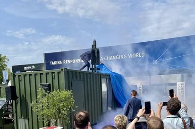 [GALLERY] Đức giới thiệu container 'tử thần' phóng hàng loạt UAV tuần kích