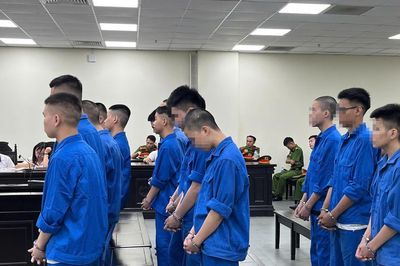 17 thanh, thiếu niên phải 'trả giá' vì lạng lách, đánh võng, giết người