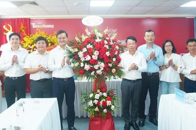Bí thư thứ nhất T.Ư Đoàn chúc mừng Báo Tiền Phong nhân Ngày Báo chí Cách mạng Việt Nam