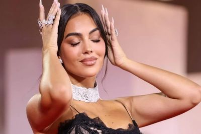 Bạn gái Ronaldo và dàn WAGs Bồ Đào Nha
