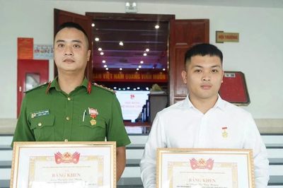 Trao Huy hiệu Tuổi trẻ dũng cảm cho thanh niên cứu phụ nữ bị chém vô cớ giữa phố