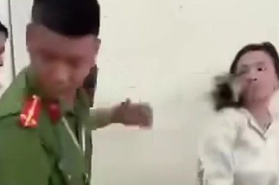 Chửi bới, hành hung chiến sĩ công an, một phụ nữ bị khởi tố