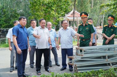 Quân khu 7 khảo sát vị trí nghi có mộ liệt sĩ tại Công viên Lê Thị Riêng