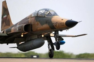Phi công Iran tiết lộ cách tiêm kích F-5 xuyên thủng phòng không Mỹ và Kuwait