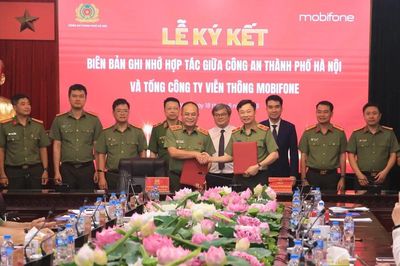 Công an Hà Nội và MobiFone ký hợp tác toàn diện về chuyển đổi số, phát triển hạ tầng số