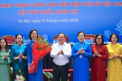 Bà Nguyễn Thị Minh Hương tái đắc cử Chủ nhiệm Ủy ban Kiểm tra TƯ Hội LHPN Việt Nam khóa II