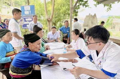 Chăm sóc sức khỏe cộng đồng - Nghĩa cử cao đẹp