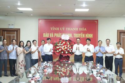 Phó Bí thư Tỉnh ủy Trịnh Tuấn Sinh chúc mừng Báo và Phát thanh, truyền hình Thanh Hóa nhân Ngày Báo chí Cách mạng Việt Nam