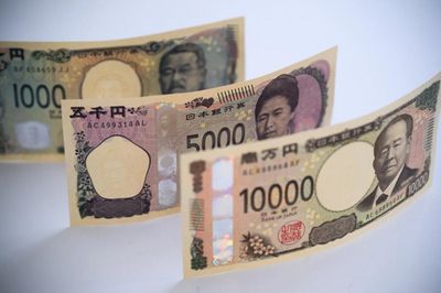 Đồng yên sụt xuống mức thấp nhất 2 năm sau quyết định lãi suất của Fed