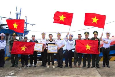 Âu tàu Trường Sa: Điểm tựa vững chắc của ngư dân