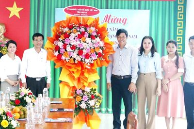Lãnh đạo Ủy ban MTTQ Việt Nam tỉnh Gia Lai thăm, chúc mừng Ngày Báo chí Cách mạng Việt Nam