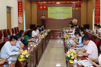 Làm việc giữa hệ thống ngân hàng với cấp ủy, chính quyền địa phương