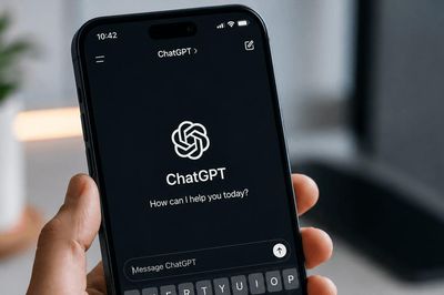Thị phần ChatGPT lần đầu xuống dưới 50%: Kỷ nguyên độc tôn của OpenAI dần khép lại