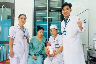 Kích hoạt 'báo động đỏ' cứu sản phụ nguy kịch sau sinh trên xe khách
