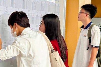 Hà Nội lần đầu gửi điểm thi lớp 10 qua ứng dụng iHanoi