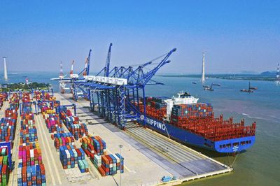 Xuất nhập khẩu Việt Nam đứng trước 'cột mốc lịch sử'