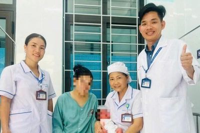 Kịp thời cứu sống sản phụ bị băng huyết sinh con trên xe khách