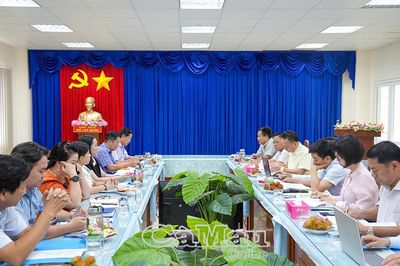 Bộ Nội vụ kiểm tra công tác thi đua, khen thưởng tại Sở Giáo dục và Đào tạo
