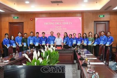 Phó Bí thư Tỉnh ủy Hồ Thanh Thủy gặp mặt Đoàn đại biểu dự Đại hội Đoàn toàn quốc