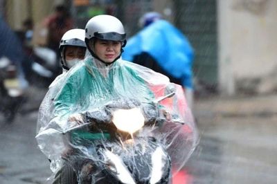 Dự báo thời tiết 18/6: Bắc Bộ, Nam Bộ mưa dông diện rộng, Trung Bộ tiếp tục 'chảo lửa' 38 độ C