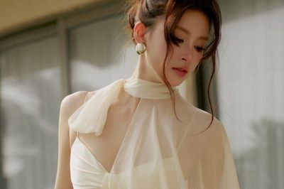 Tiểu Vy 'gây bão' ở Hội An: Nhan sắc khiến Chủ tịch Miss Grand phải thốt lên 'đẹp không lối thoát'