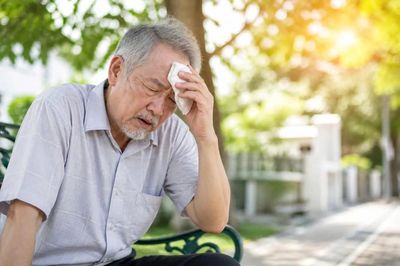 Nhiệt độ vượt 40 độ C: Chuyên gia cảnh báo 3 biến chứng sức khỏe nguy hiểm có thể xảy ra bất cứ lúc nào