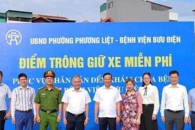Phường Phương Liệt bố trí điểm trông giữ ô tô miễn phí phục vụ người dân khám bệnh