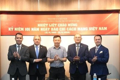Đại sứ bốn nước thăm, chúc mừng Cơ quan Báo và Phát thanh, Truyền hình Hà Nội