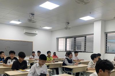 Thủ khoa lớp 10 Hà Nội đạt 29,75 điểm