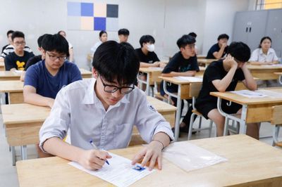 Điểm chuẩn lớp 10 chuyên Hà Nội cao nhất 43,75 điểm