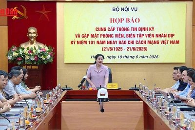 [Video] Bộ Nội vụ trả lời về xuất thêm 2 ngày nghỉ lễ Quốc khánh 2/9