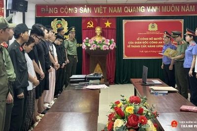 Khởi tố 7 bị can trong vụ án sử dụng mạng máy tính chiếm đoạt tài sản