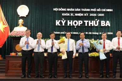 Miễn nhiệm Phó Chủ tịch UBND TPHCM Bùi Xuân Cường để thực hiện công tác cán bộ